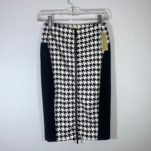 MICHAEL Michael Kors Black White Front Zipper Houndstooth Skirt Size 0 - Picture 2 of 11